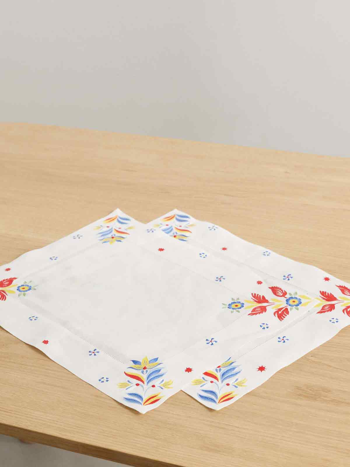 Set of two embroidered linen placemats CABANA