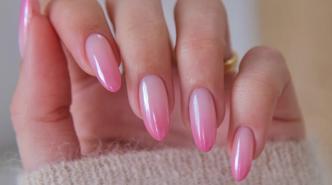 pink nail