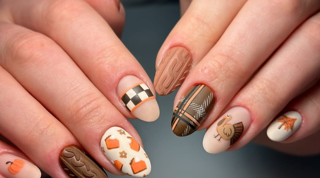 Cute Thanksgiving Nails Ideas