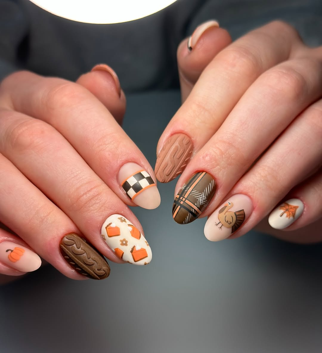Cute Thanksgiving Nails Ideas